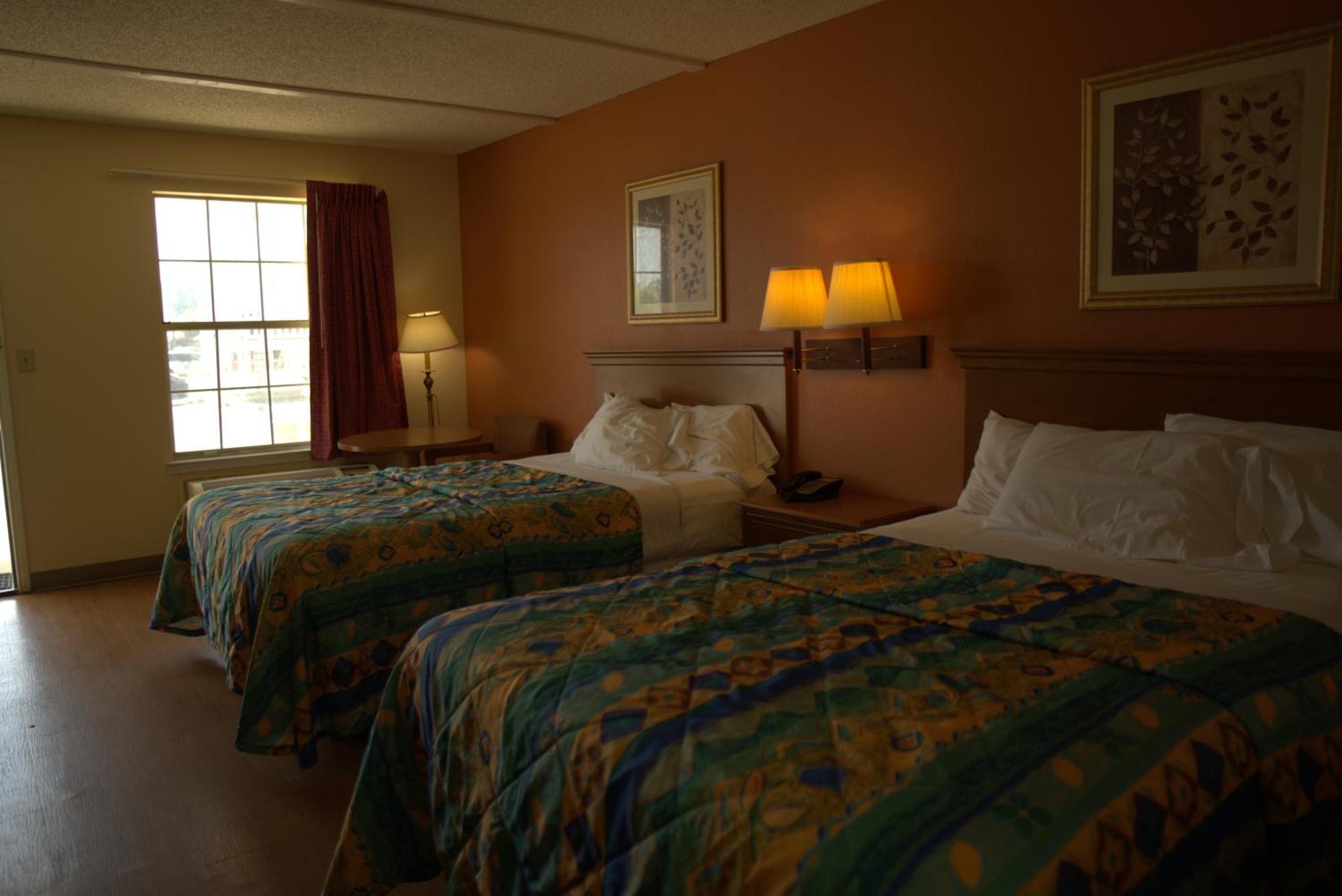 Key West Inn - Chatsworth Bagian luar foto